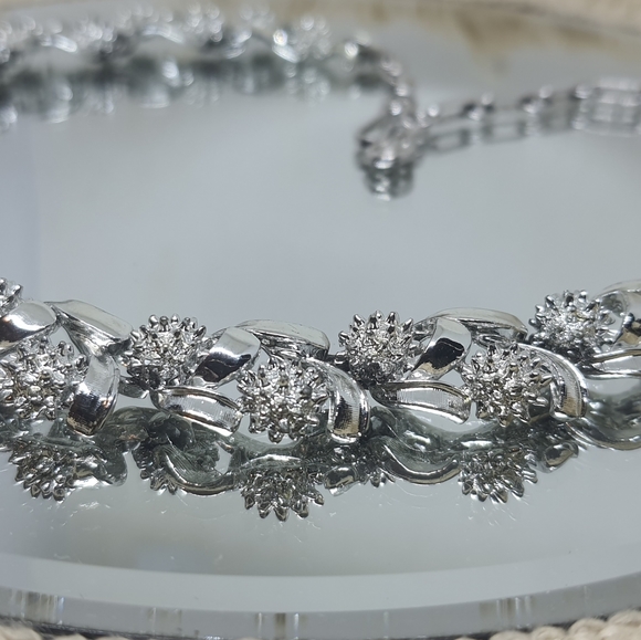 Silver Coro Necklace - Picture 3 of 5
